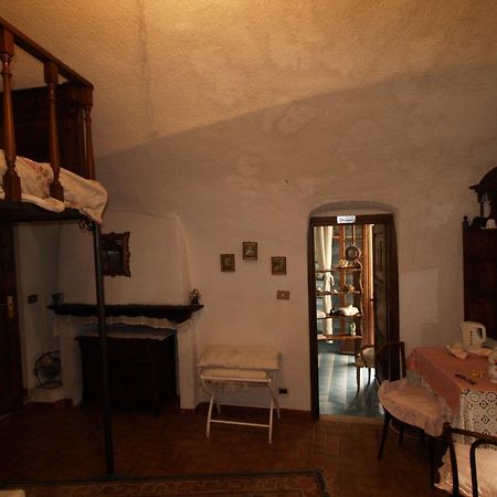 Le Petit Chateau Bed & Breakfast Долчеакуа Екстериор снимка